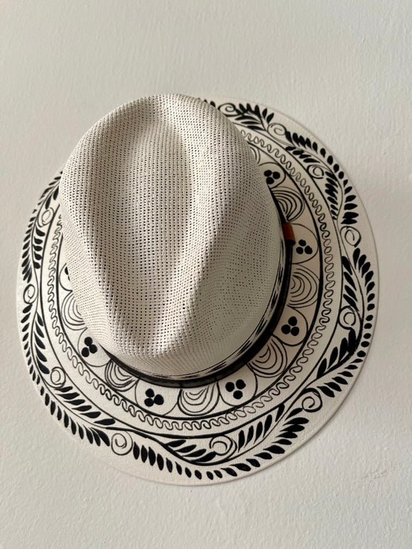 White/Black Leaves Hat